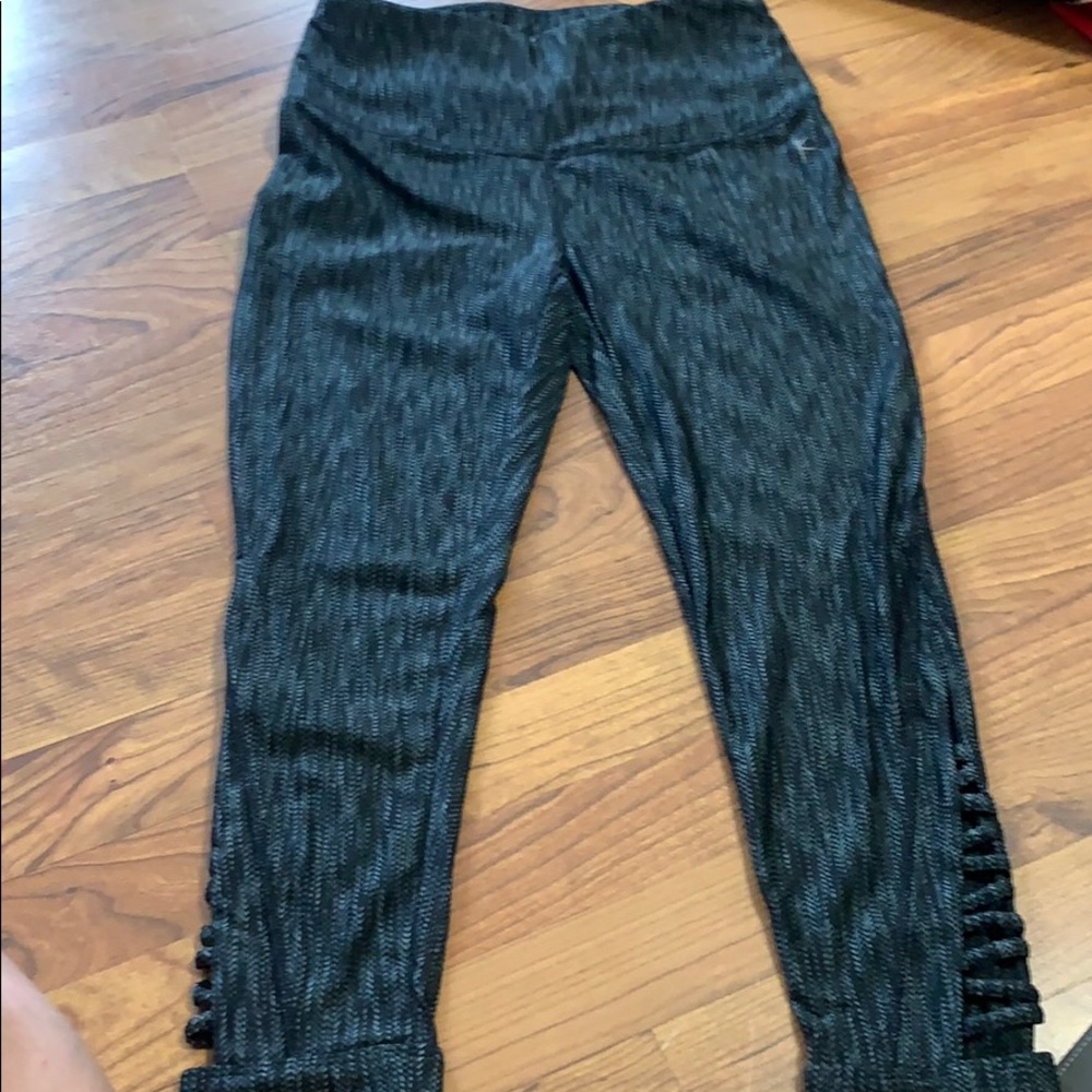 Danskin leggings size small